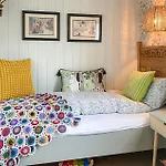 Amazing In Averoy With Wifi Holiday home Henda
